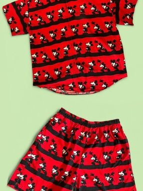 Mickey AOP Button down and shorts set, 100% cotton, Mens Large. Mickey & Co.